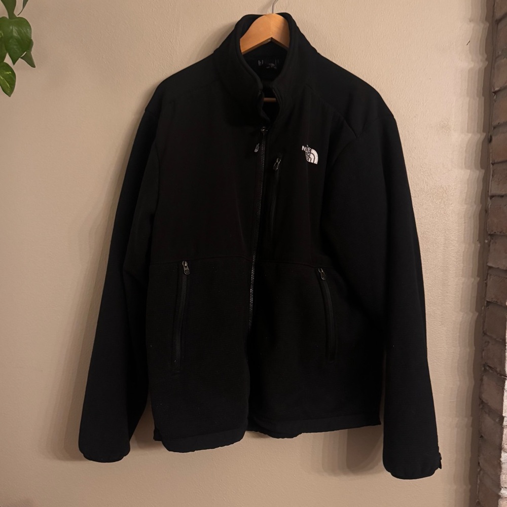 TNF Black‎ Softshell Jacket